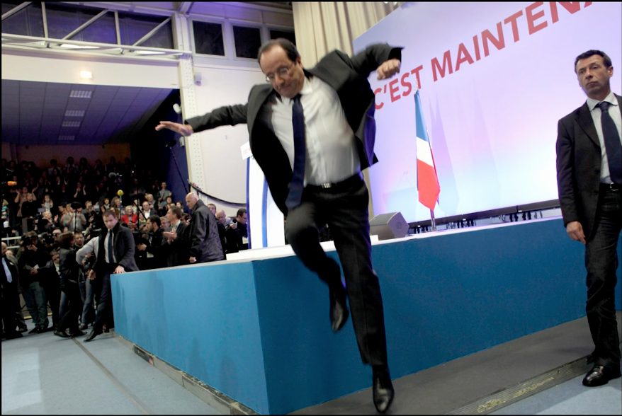 photo 9.©Sébastien Calvet
image politique Hollande saute de l'estrade campagne 2012
